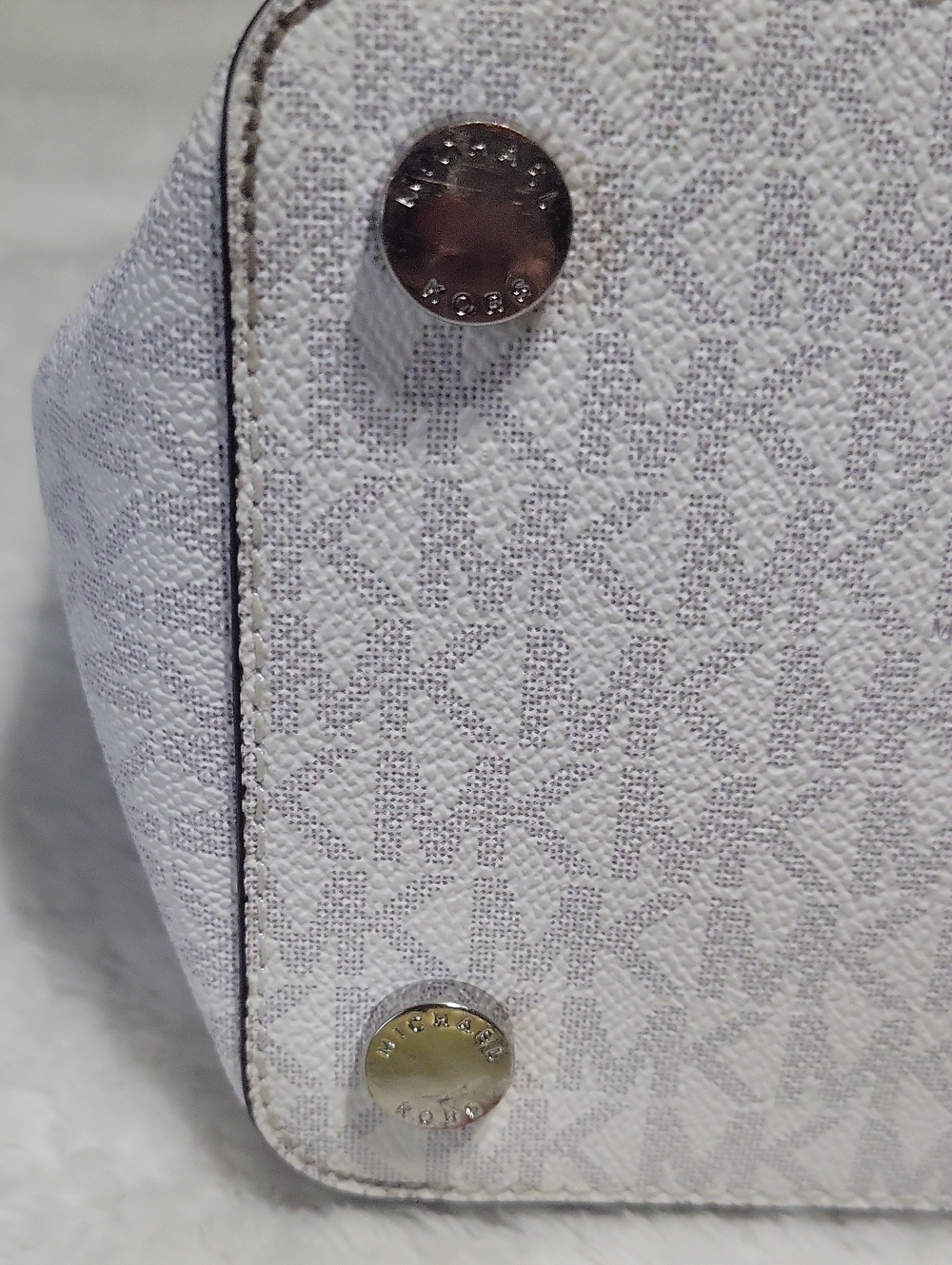 Michael Kors White and Light Gray Logo Tote ✨️✨️✨️EUC✨️✨️✨️ - Picture 16 of 16